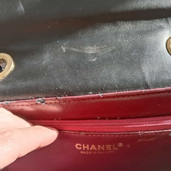 Chanel bag still in good condition - Picture 10 of 16